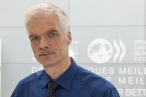 Andreas Schleicher_photo 1.jpg